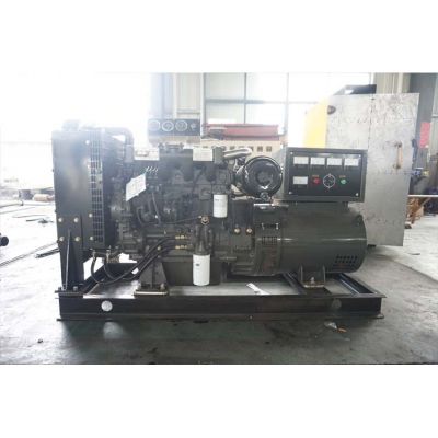 50kw華豐柴油發(fā)電機(jī)組-華豐4缸柴油機(jī)PHF4056ZD1柴油發(fā)電機(jī)組,缸徑/行程：105/125mm,柴油發(fā)電機(jī)組水冷發(fā)動機(jī)功率56KW,柴油發(fā)電機(jī)組配套馬拉松斯坦福發(fā)電機(jī)。廠價直銷歡迎選購：13773399855。