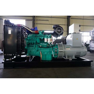 100kw東風(fēng)康明斯柴油發(fā)電機(jī)組-東風(fēng)康明斯6缸柴油機(jī)6BTAA5.9-G2柴油發(fā)電機(jī)組,缸徑/行程：102/120mm,柴油發(fā)電機(jī)組水冷發(fā)動機(jī)功率120KW,柴油發(fā)電機(jī)組配套馬拉松斯坦福發(fā)電機(jī)。廠價直銷歡迎選購：13773399855。
