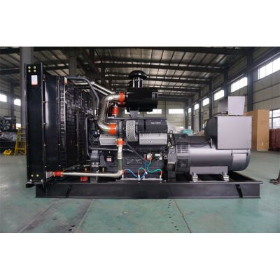 500kw申動(dòng)柴油發(fā)電機(jī)組-申動(dòng)12缸柴油機(jī)SD27G755D2柴油發(fā)電機(jī)組,缸徑/行程：135/155mm,柴油發(fā)電機(jī)組水冷發(fā)動(dòng)機(jī)功率550KW,柴油發(fā)電機(jī)組配套馬拉松斯坦福發(fā)電機(jī)。廠價(jià)直銷歡迎選購：13773399855。