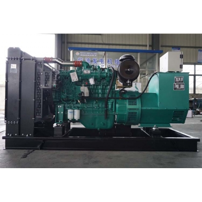 150kw玉柴柴油發電機組-玉柴6缸柴油機YC6A245-D30柴油發電機組,缸徑/行程：108/132mm,柴油發電機組水冷發動機功率181KW,柴油發電機組配套馬拉松斯坦福發電機。廠價直銷歡迎選購：13773399855。