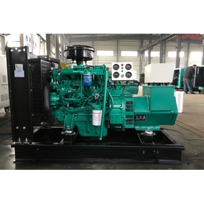 25KW玉柴柴油發(fā)電機(jī)組-玉柴4缸柴油機(jī)YCD4R12D-40,柴油發(fā)電機(jī)組缸徑/行程：98/115mm,柴油發(fā)電機(jī)組水冷發(fā)動(dòng)機(jī)功率33KW,柴油發(fā)電機(jī)組配套馬拉松斯坦福發(fā)電機(jī)。廠價(jià)直銷歡迎選購：13773399855。